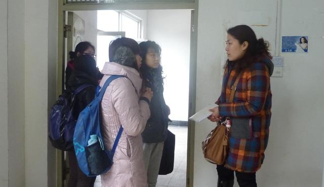 伟德国际娱乐1946英国体育召开学分分析及后期学习动员会-01